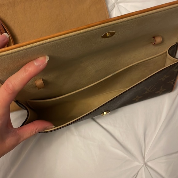 Louis Vuitton Pochette Twin GM M51852 Monogram Canvas Crossbody Bag - Picture 10 of 15